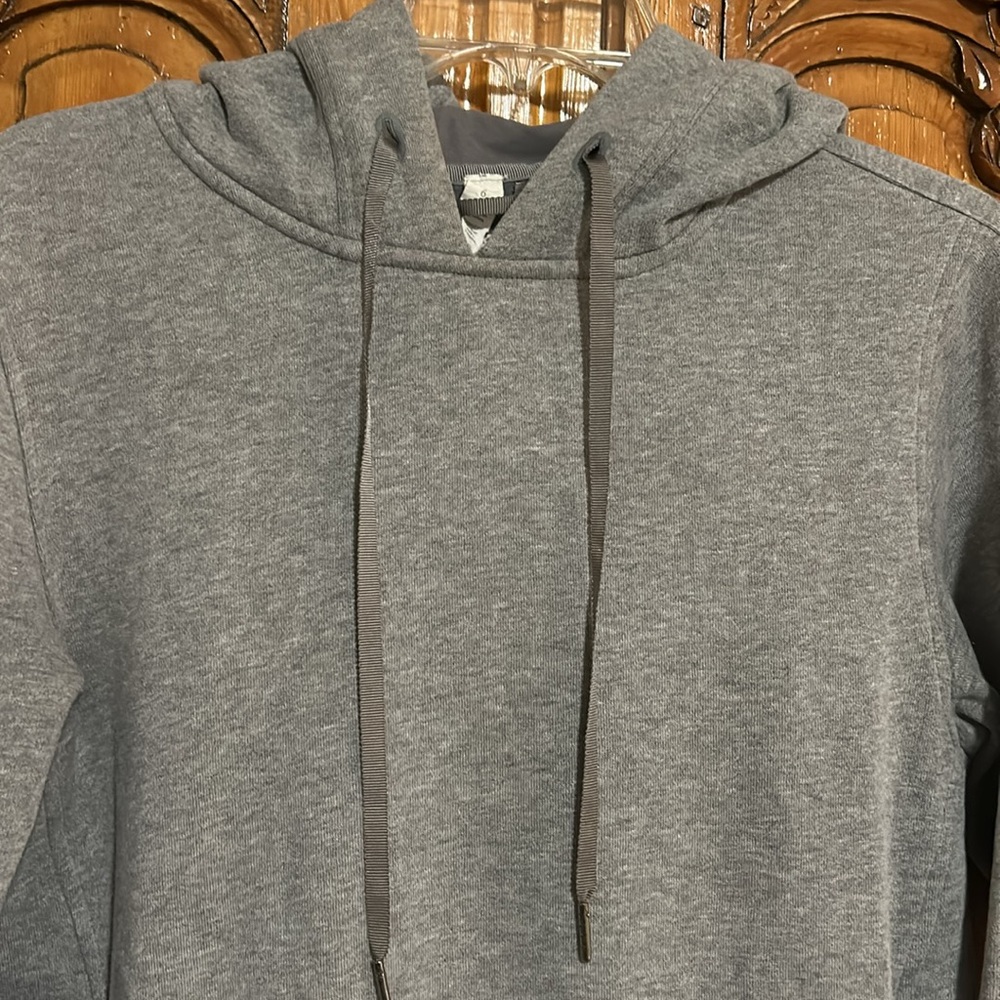 Lululemon Drawstring Neckline Pullover Hooded Swe… - image 2